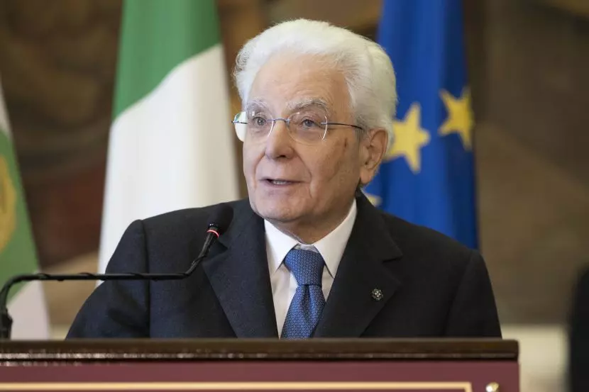 Mafia, Mattarella “Sensibilizzare i giovani ai principi costituzionali” Mafia, Mattarella “Sensibilizzare i giovani ai principi costituzionali”