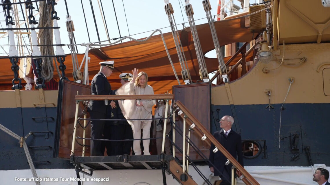 Ortona, la premier Meloni ha visitato la nave Amerigo Vespucci Ortona, la premier Meloni ha visitato la nave Amerigo Vespucci