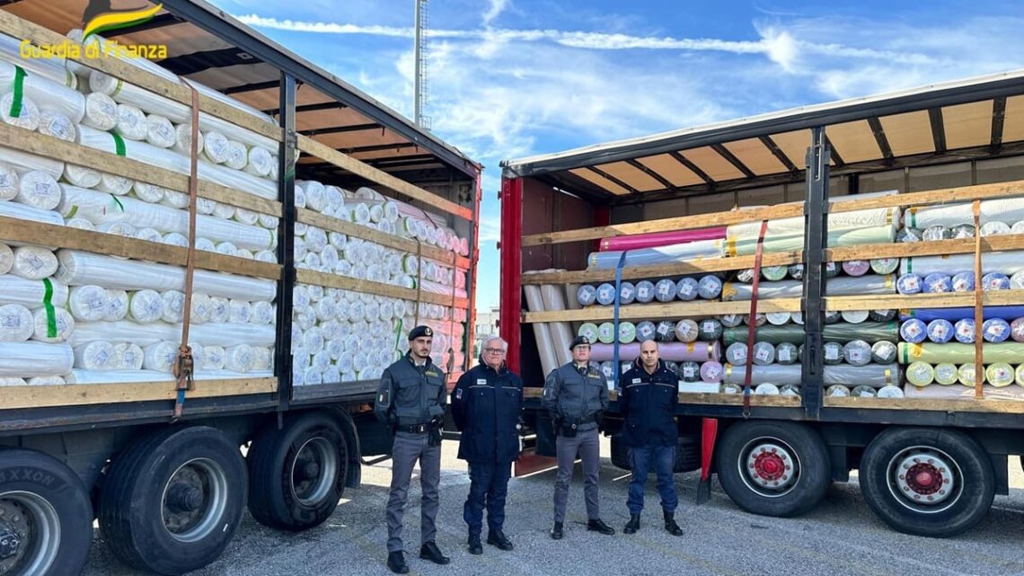 Sequestrate al porto di Venezia 900.000 dosi di medicinali illeciti Sequestrate al porto di Venezia 900.000 dosi di medicinali illeciti