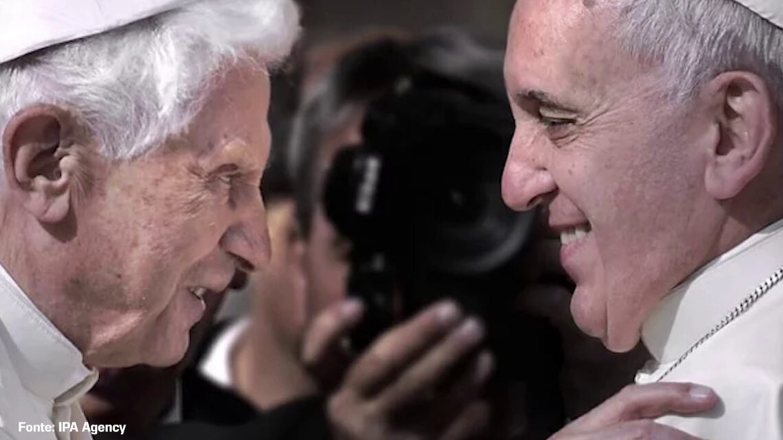 Il mondo in lutto: “Alle 7,35 il Papa è tornato alla casa del Padre” Il mondo in lutto: “Alle 7,35 il Papa è tornato alla casa del Padre”
