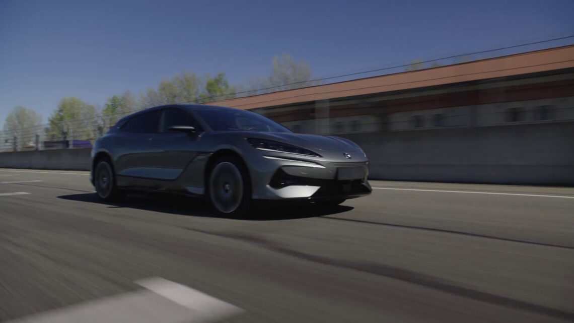 BYD entra nel mercato europeo con la Denza Z9GT BYD entra nel mercato europeo con la Denza Z9GT