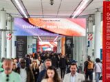 Il Salone del Mobile brilla nonostante le incertezze globali: 302.548 presenze e record di operatori esteri (68%)