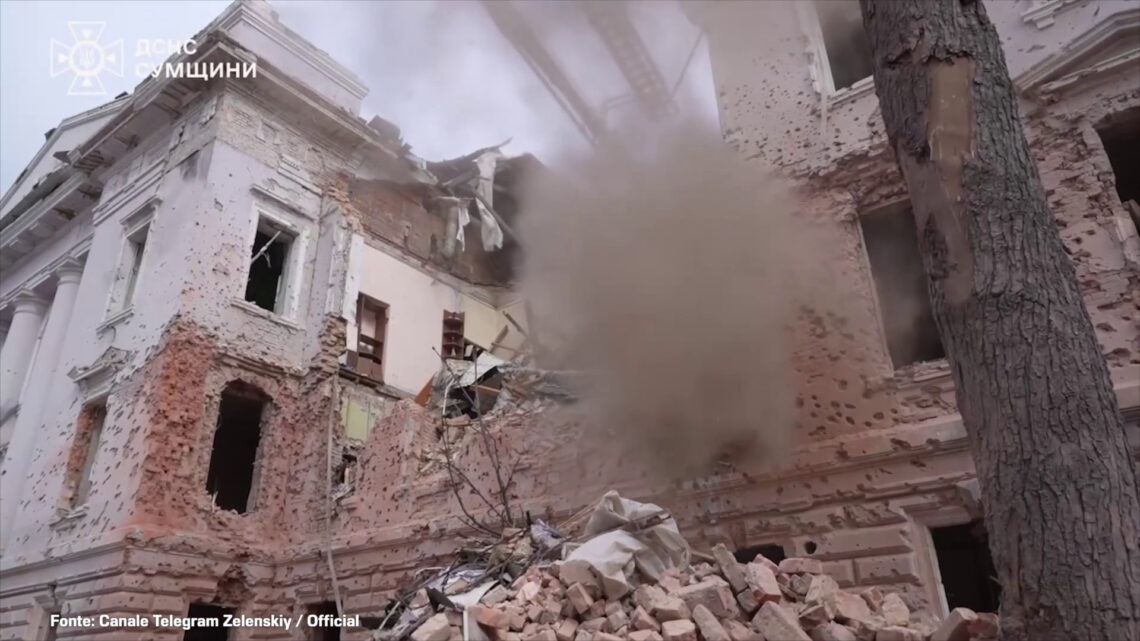 Bombardamenti russi in Ucraina, a Sumy decine di civili morti Bombardamenti russi in Ucraina, a Sumy decine di civili morti