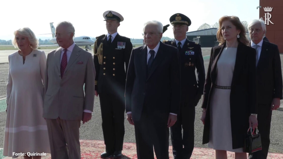 I Reali Uk lasciano l’Italia, Mattarella alla cerimonia di congedo I Reali Uk lasciano l’Italia, Mattarella alla cerimonia di congedo