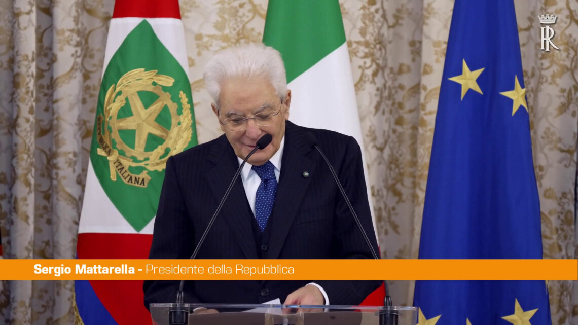 Mattarella riceve delegazione della Fondazione per la Sussidiarietà Mattarella riceve delegazione della Fondazione per la Sussidiarietà