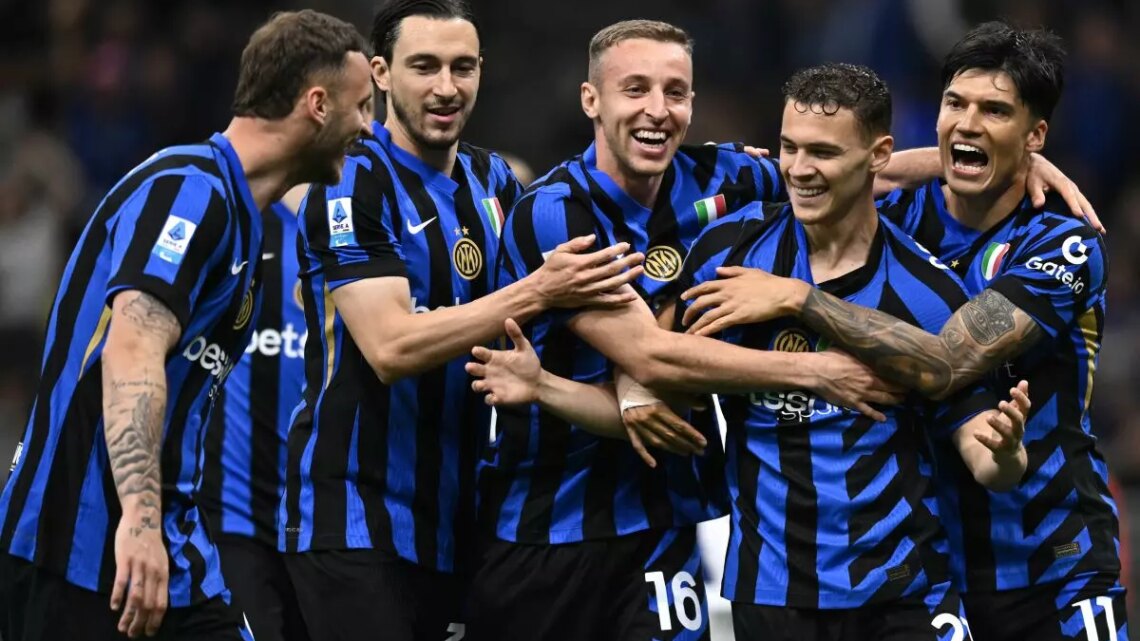 L’Inter risponde al Napoli, batte il Verona e torna a -3 L’Inter risponde al Napoli, batte il Verona e torna a -3