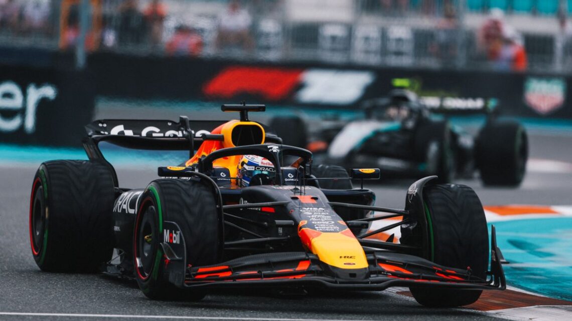 Verstappen conquista la pole a Miami, Antonelli in seconda fila Verstappen conquista la pole a Miami, Antonelli in seconda fila