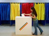 Romania, Simion vince il primo turno e sfida Dan al ballottaggio