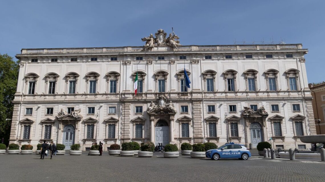 Abuso d’ufficio, Consulta “Non è incostituzionale abrogazione del reato” Abuso d’ufficio, Consulta “Non è incostituzionale abrogazione del reato”