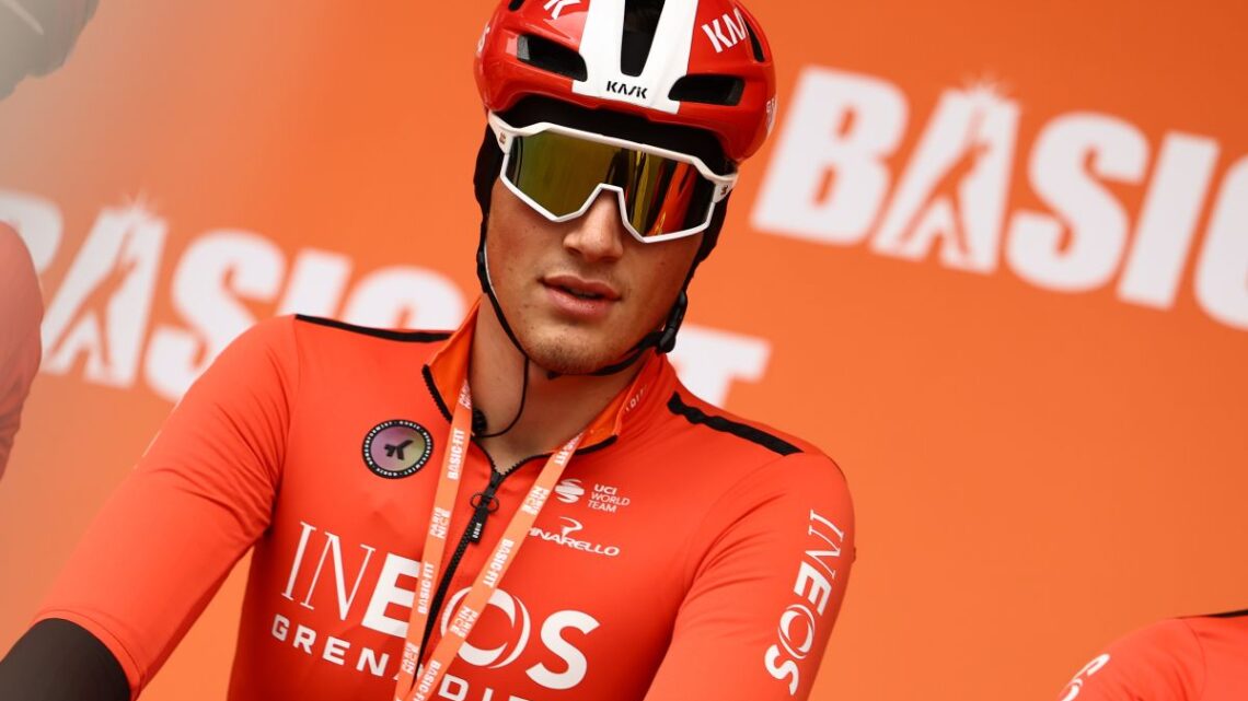 Il britannico Tarling vince la crono di Tirana, Roglic in rosa Il britannico Tarling vince la crono di Tirana, Roglic in rosa