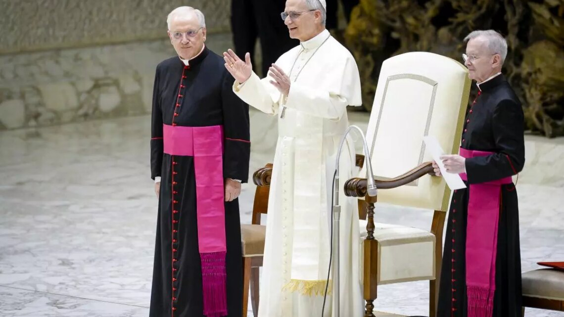Papa “Tacciano le armi, Chiesa non si stancherà di ripeterlo” Papa “Tacciano le armi, Chiesa non si stancherà di ripeterlo”