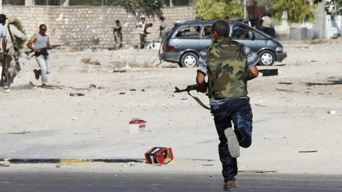Scontri in Libia, formato battaglione neutrale per garantire la tregua a Tripoli Scontri in Libia, formato battaglione neutrale per garantire la tregua a Tripoli