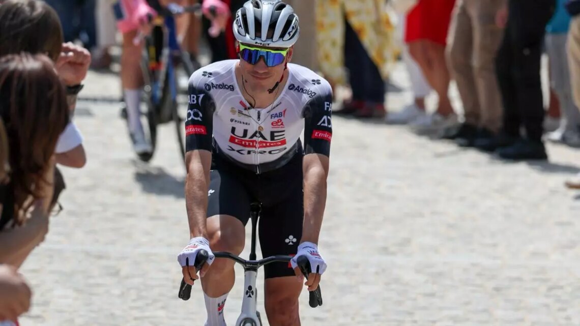 Ayuso vince in salita a Tagliacozzo, Roglic in maglia rosa Ayuso vince in salita a Tagliacozzo, Roglic in maglia rosa