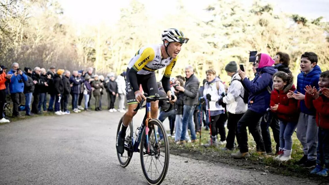 Plapp vince l’ottava tappa del Giro, Ulissi nuova maglia rosa Plapp vince l’ottava tappa del Giro, Ulissi nuova maglia rosa