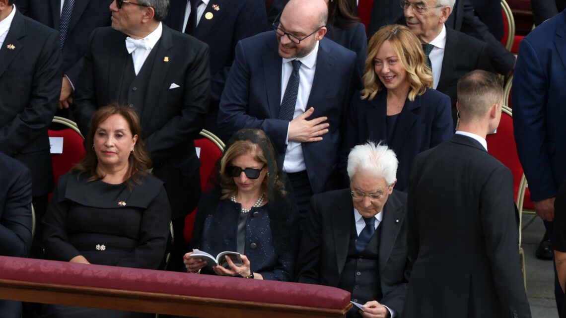 Meloni “Legame indissolubile tra il Papa e l’Italia” Meloni “Legame indissolubile tra il Papa e l’Italia”