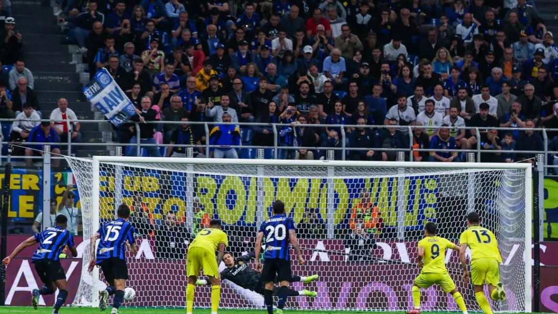 L’Inter pareggia 2-2 con la Lazio, resta a -1 dal Napoli L’Inter pareggia 2-2 con la Lazio, resta a -1 dal Napoli
