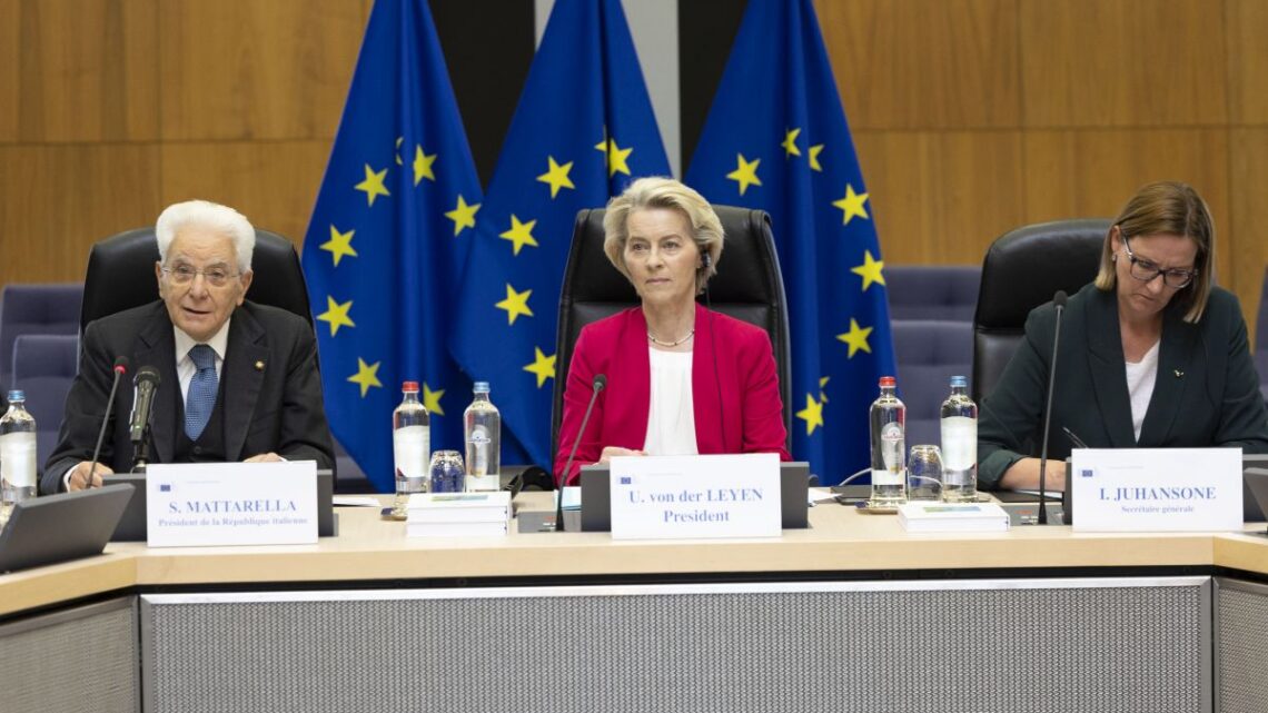 Ue, Mattarella “Istituzioni efficaci rafforzano consenso sociale” / Video Ue, Mattarella “Istituzioni efficaci rafforzano consenso sociale” / Video