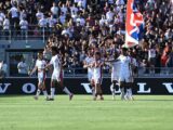 Il 18enne Venturino scatenato, il Genoa vince 3-1 a Bologna