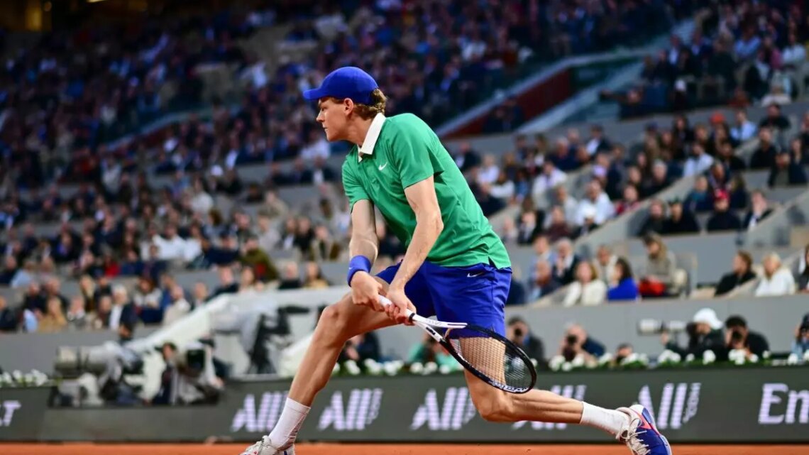 Esordio vincente per Sinner al Roland Garros