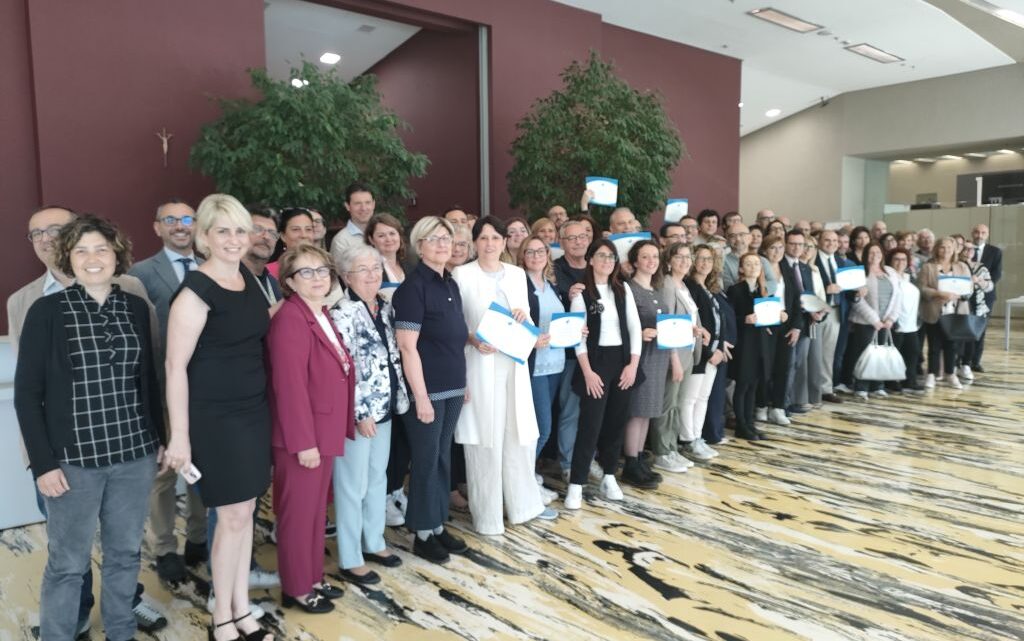 Donazione degli organi, riconoscimento per 19 strutture lombarde Donazione degli organi, riconoscimento per 19 strutture lombarde
