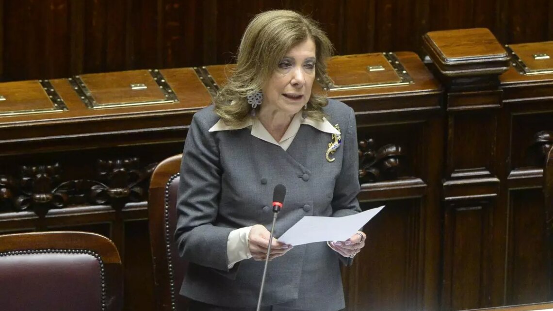 Casellati “Burocrazia costa 225 miliardi l’anno a famiglie e imprese”