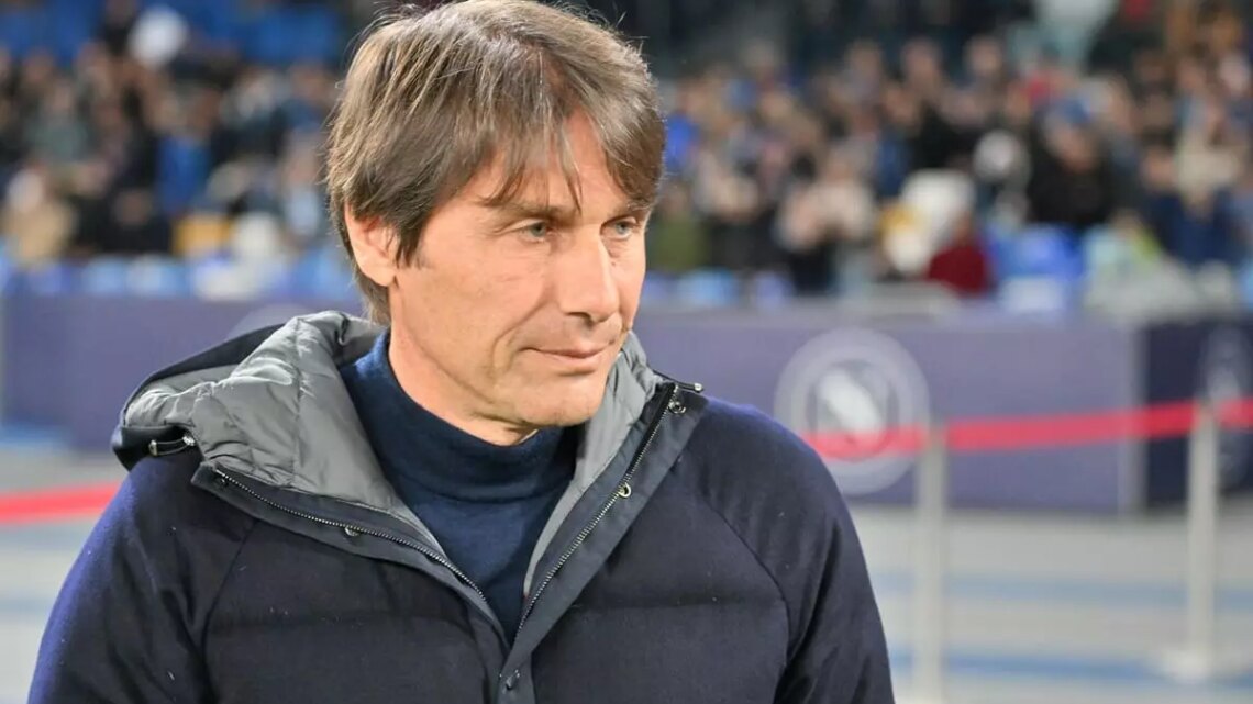 Conte resta sulla panchina del Napoli, sui social il video ufficiale Conte resta sulla panchina del Napoli, sui social il video ufficiale