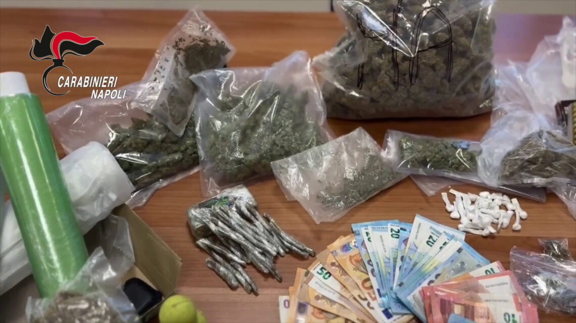 Traffico di droga e associazione mafiosa, 21 misure cautelari a Napoli Traffico di droga e associazione mafiosa, 21 misure cautelari a Napoli