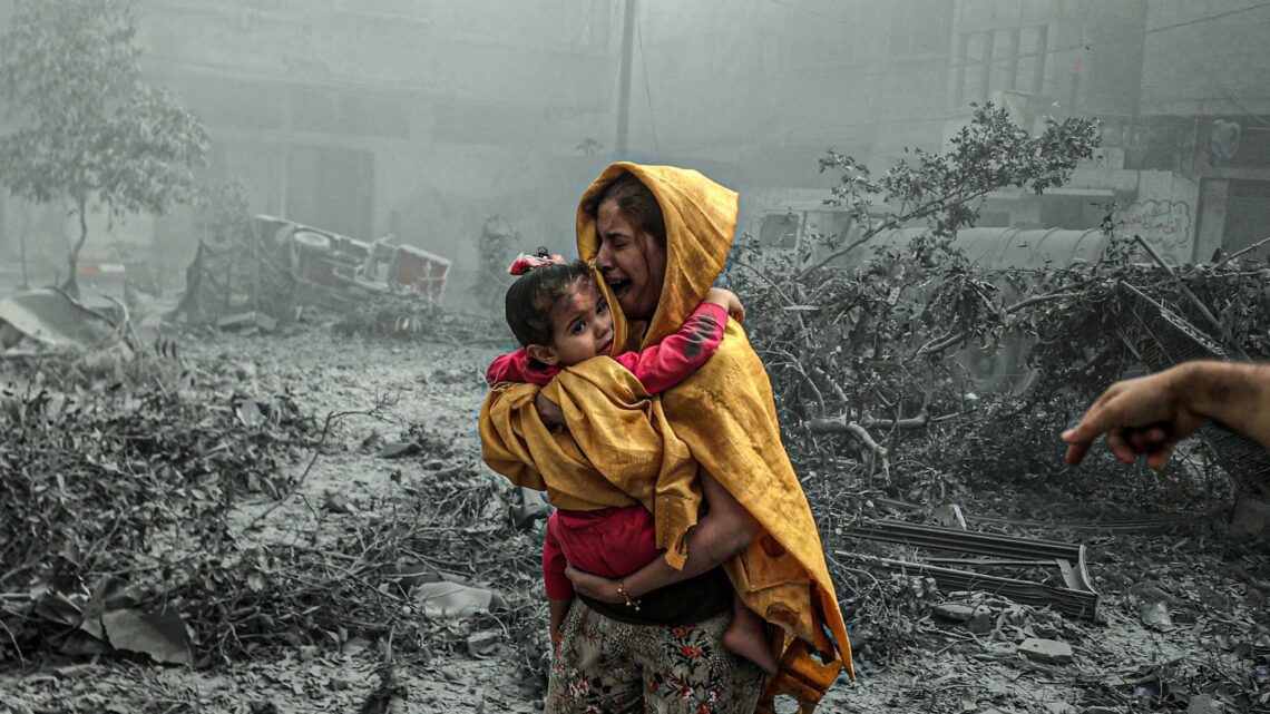 Gaza: lo sdegno dal basso. Brusciano in piazza per i bambini Gaza: lo sdegno dal basso. Brusciano in piazza per i bambini