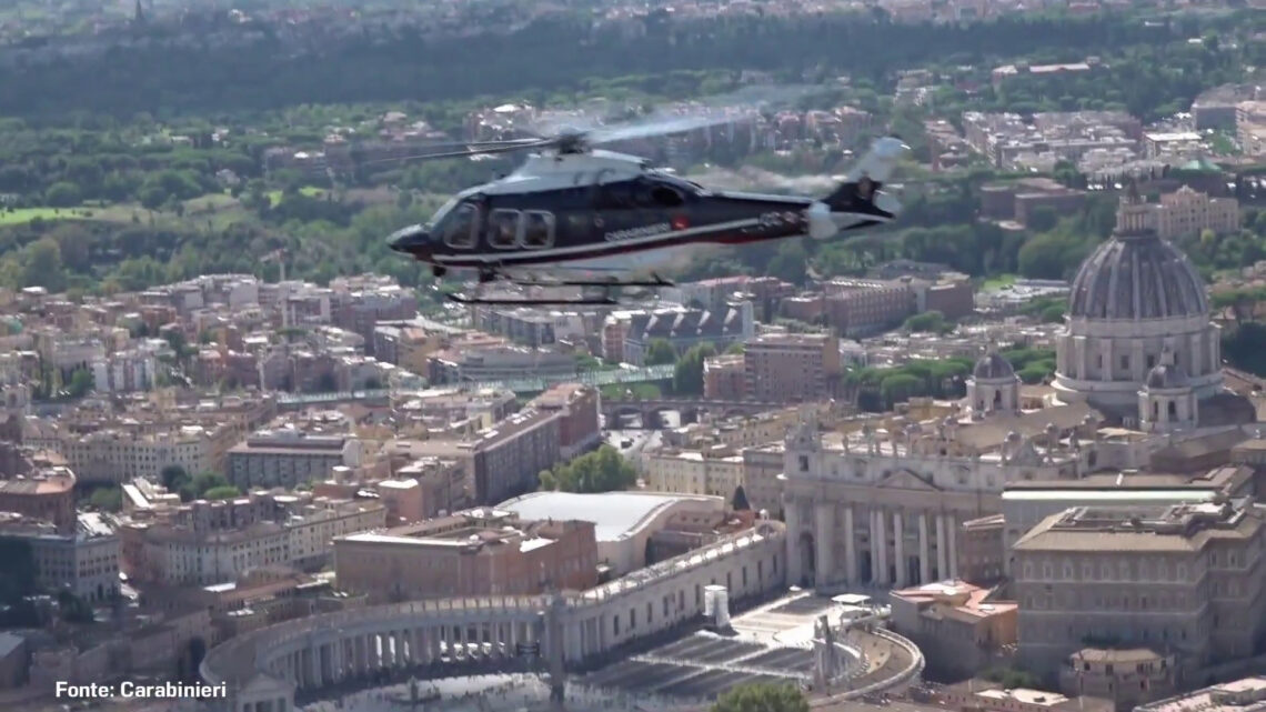 Da metal detector a elicotteri, controlli dei Carabinieri a San Pietro Da metal detector a elicotteri, controlli dei Carabinieri a San Pietro