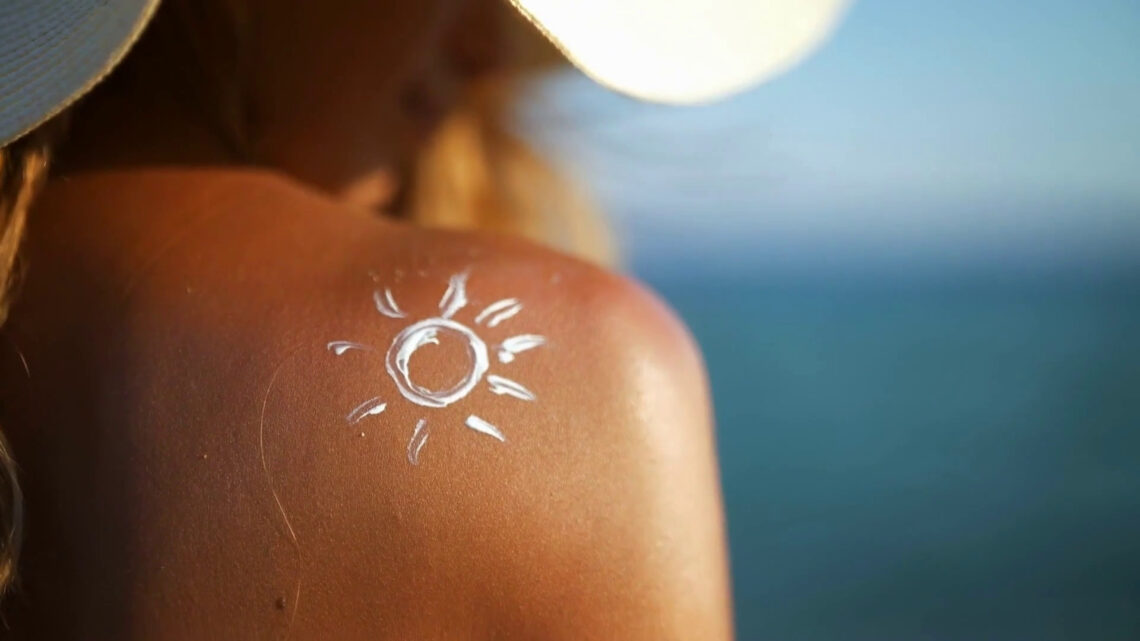Cinque scottature aumentano il rischio melanoma dell’80% Cinque scottature aumentano il rischio melanoma dell’80%