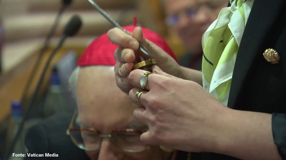 Vaticano, annullato l’anello del Pescatore Vaticano, annullato l’anello del Pescatore