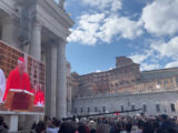 Conclave, applausi per il cardinale Zuppi durante il suo giuramento