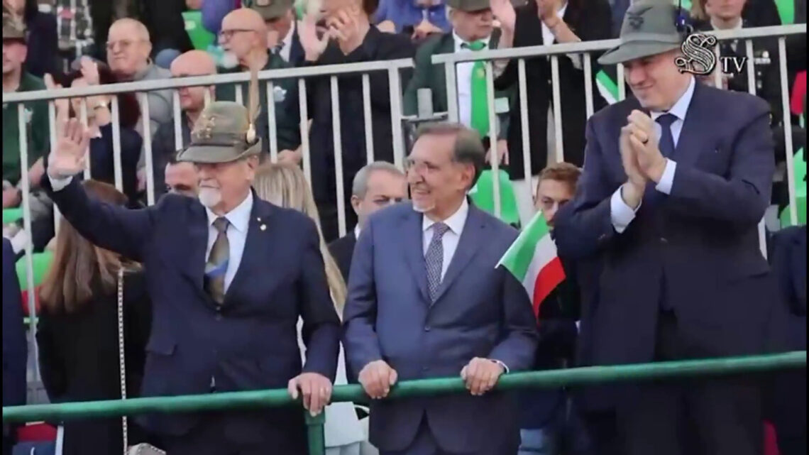 La Russa a Biella all’adunata degli Alpini “Esempio per tutti” La Russa a Biella all’adunata degli Alpini “Esempio per tutti”