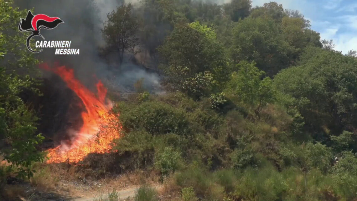 Aveva provocato un incendio nel messinese, arrestato 59enne Aveva provocato un incendio nel messinese, arrestato 59enne
