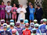 A Roma trionfa Kooij, Simon Yates vince il Giro2025